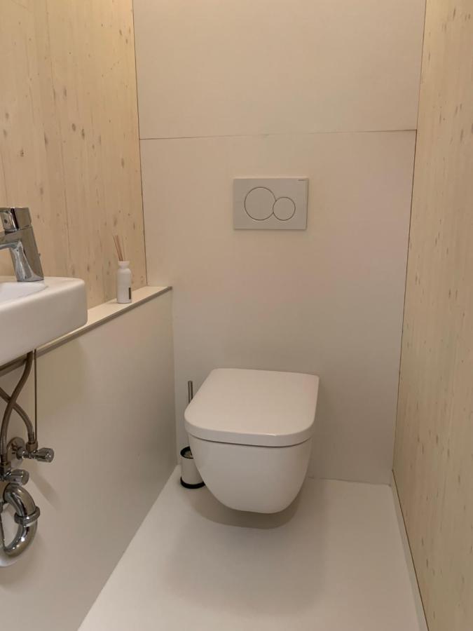 Waterside Living - Hausboot Linz Hotel Bagian luar foto